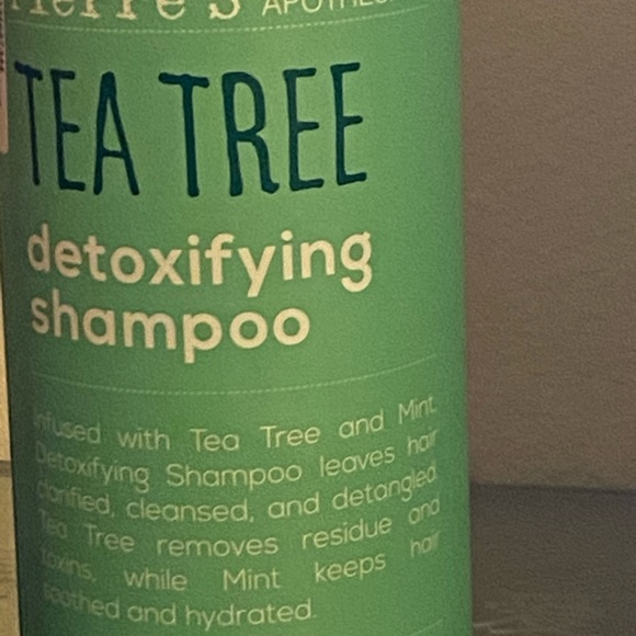 Pierre’s Apothecary Tea Tree Shampoo - Picture 2 of 5